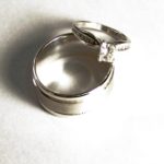 Jak nosit svatební prsteny?