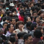 V číně stálo deset tisíc lidí ve frontě na zlato – fotografie